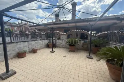 Villino a Schiera in vendita, Via Romana Vecchia, Ciampino