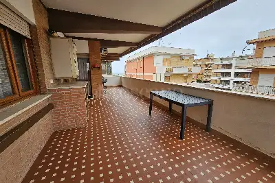 Casa in vendita, Via Gran Bretagna, Pomezia