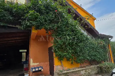 Casa Indipendente in vendita, Contrada Chioviano Basso 103, Bisenti