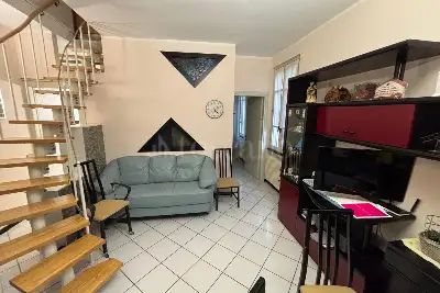 Casa in vendita, Via G. Mazzini, Biandronno