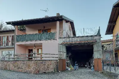 Villa Bifamiliare in vendita, Via Cerdosso, Marchirolo