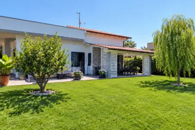 Villa in vendita, Via di Valle Palomba, Anzio