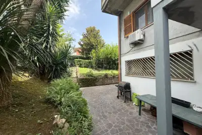 Villa Bifamiliare in vendita, Via degli Accoramboni, Roma