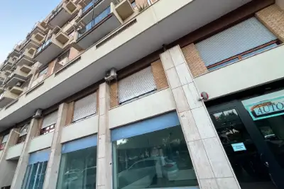 Negozio in vendita, Viale Luigi Einaudi, Bari
