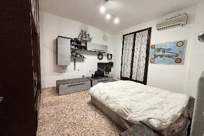 Casa in vendita, Via Varsavia, Pomezia