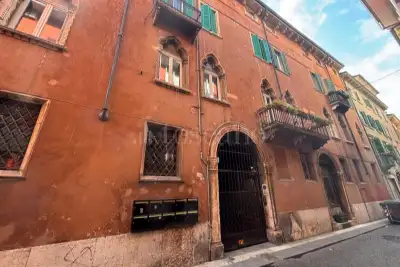 Casa in vendita, Via Antonio Cantore, Verona