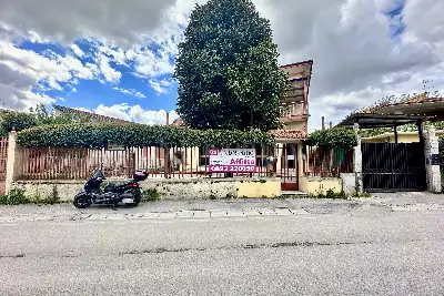 Negozio in affitto, Via Guglielmo Marconi, Caserta