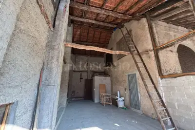 Magazzino in vendita, Via San Giorgio, Fenegrò