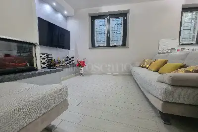 Casa in vendita, Grottaferrata Via Rossano Calabro, Grottaferrata