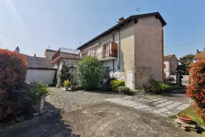 Casa in vendita, Via Roma, Castelletto di Branduzzo