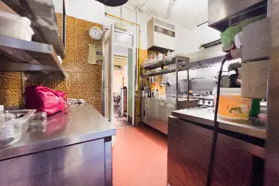 Negozio in vendita, Via San Martino, 8, Milano