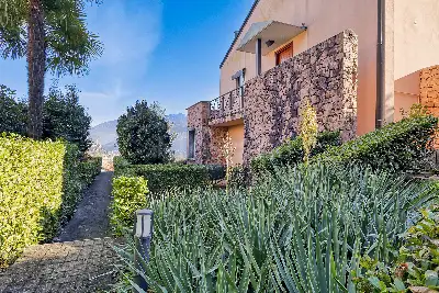 Casa in vendita, Via Casamora, Cuasso al Monte