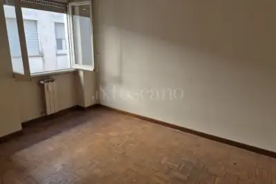 Casa in vendita, Via Valtravaglia, Roma