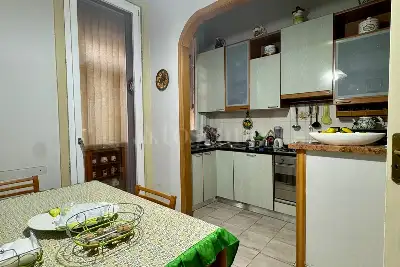 Casa in vendita, Via Giosuè Carducci, Avellino