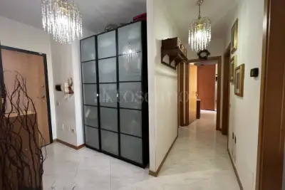 Casa in vendita, Via Nomentum, Roma