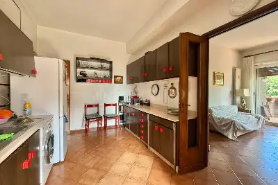 Casa in vendita, Via degli Estensi, Roma