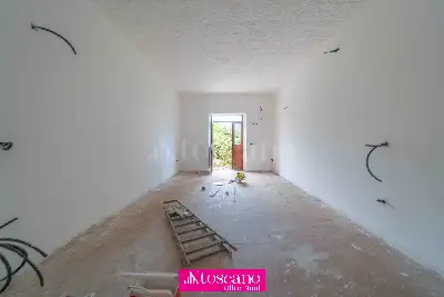 Palazzo in vendita, Via Venafiorita 13, Olbia, Olbia