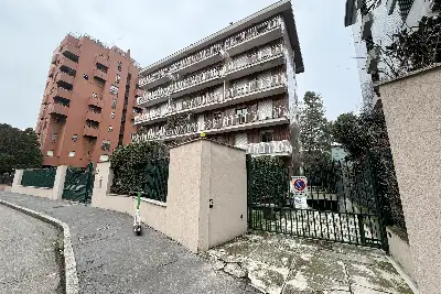 Box in vendita, Via dei Benedettini, Milano