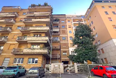 Casa in vendita, Via Luigi Giuseppe Faravelli, Milano