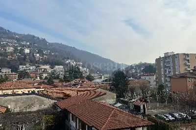 Casa in affitto, Via Carloni, Como