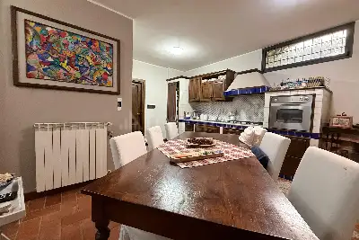 Villino a Schiera in vendita, Largo Rovedine, Opera