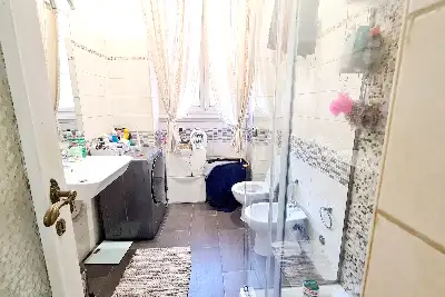 Casa in vendita, Via Valdinievole, Roma