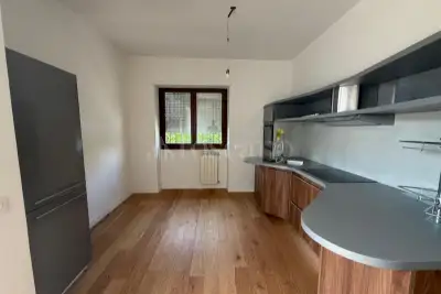 Casa in affitto, Via Prassitele, Roma