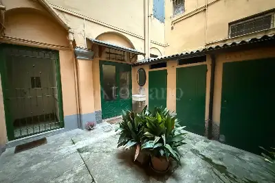 Casa in vendita, Rua Frati, Modena