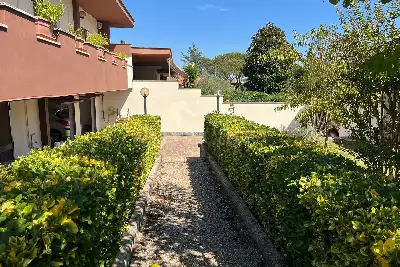 Villa Plurifamiliare in vendita, Via della Crisopa, Roma