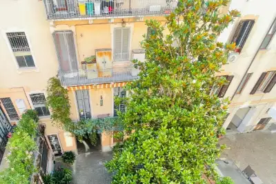 Casa in vendita, Via Carlo Farini, Milano