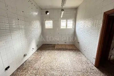 Negozio in affitto, Via Collegiove, Roma