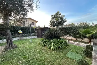 Villa in vendita, Via Rifiano, Roma