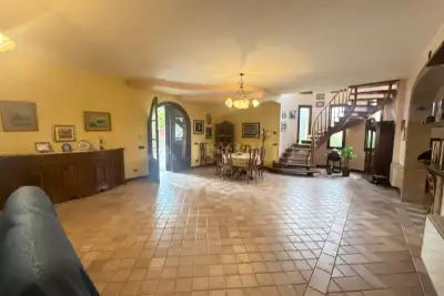 Casa Indipendente in vendita, Via Panaria Bassa, Bomporto
