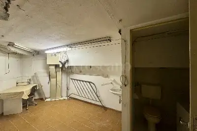 Laboratorio in vendita, Viale Lodovico Scarampo, Milano