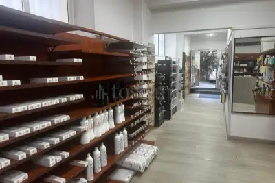 Negozio in affitto, Via Mario Greco, Catanzaro