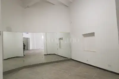 Negozio in vendita, Via Celso Cittadini, Siena