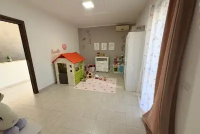 Casa Indipendente in vendita, Via Treviso, Pomezia