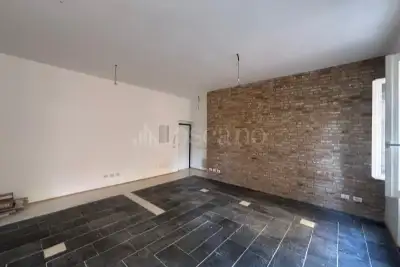 Casa in vendita, Via Urbano II, Roma