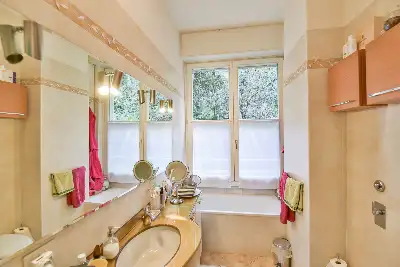 Casa in vendita, Via Tommaso Grossi, Como