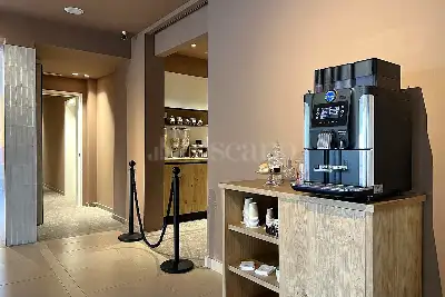 Albergo in vendita, Via Lazzarini, Sirmione