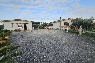Villa in vendita, via peccia, Aprilia