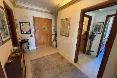 Casa in vendita, Via Elio Lampridio Cerva, Roma