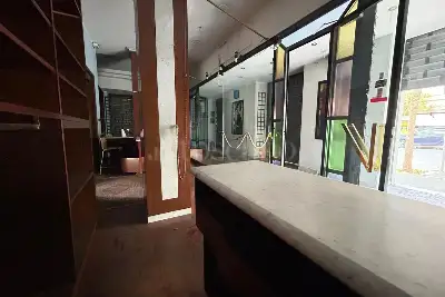 Negozio in vendita, Via Fonteiana, Roma