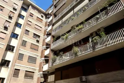 Casa in vendita, Via Tuscolana, Roma