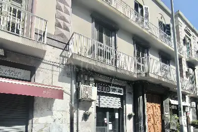 Negozio in affitto, Corso Cavour, Messina