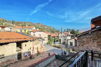 Casa in vendita, Via Carlo Cerrini, Cuasso al Monte