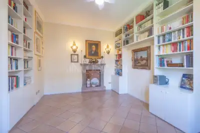 Casa in vendita, Via Correggio, Milano