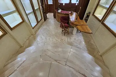 Negozio in vendita, Corso della Repubblica, Latina