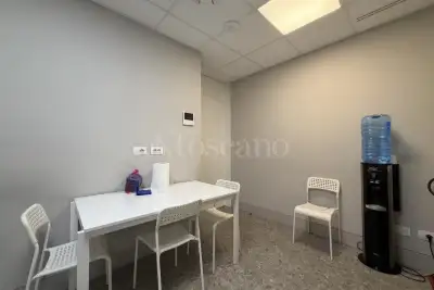 Negozio in vendita, Via Friuli, Milano