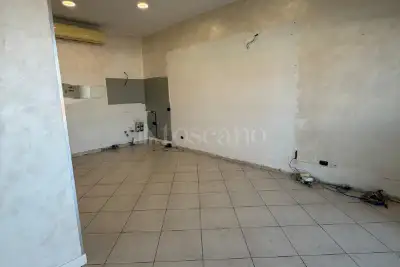 Negozio in affitto, Via Michele Rosi, Fiumicino